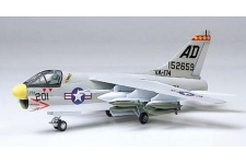 Tamiya 61607 L.T.V A-7A Corsair II 1:100 cale Model Aircraft Kit