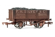 Dapol 4F-052-008 5 Plank Wagon 9" Wheelbase F H Silvey (Weathered)
