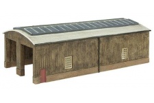 Bachmann Scenecraft 42-0035 Wooden Carriage Shed (Pre-Built) - N Gauge