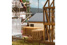 Busch 7760 HO/OO Gauge Wooden Plank Stack