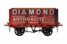 dapol-7f-073-001w-7-plank-9-foot-w-b-three-door-diamond-1130-weathered