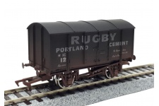 Dapol DA4F-013-121 Gunpowder Van Rugby Cement 12 Weathered Front Side