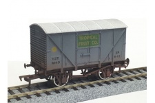 Dapol DA4F-016-022 Banana Van Tropical Fruit M45 Weathered