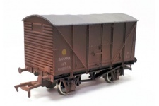Dapol 4F-016-105 Banana Van BR Bauxite B881915 Weathered