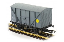 Dapol DA4F-016-108 Banana Van GWR Grey 35639 Front Left