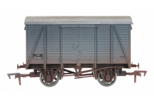 Dapol 4f-021-022 OO Gauge Box Van BR 753832 Weathered