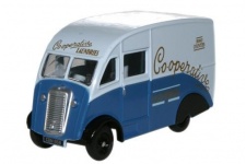 oxford-diecast-76cm004-co-op-laundry-commer-q25-van