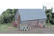 Wills Kits SSAM100 Farmyard Junk OO Gauge White Metal Kit