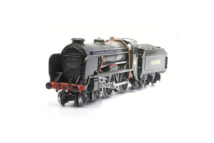 Dapol C035 Kitmaster Schools Class Harrow OO Gauge Plastic Kit