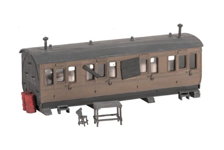 Ratio 501 Grounded Coach Body OO Gauge Plastic Kit