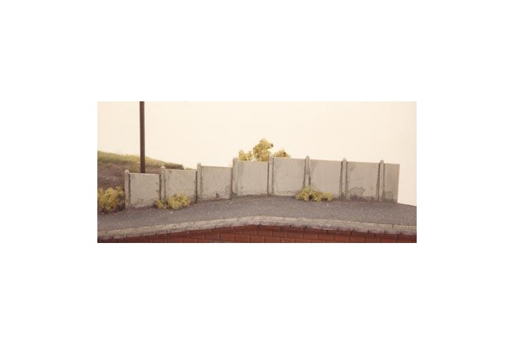 Ratio 429 Concrete Fencing Panels Kit Finished