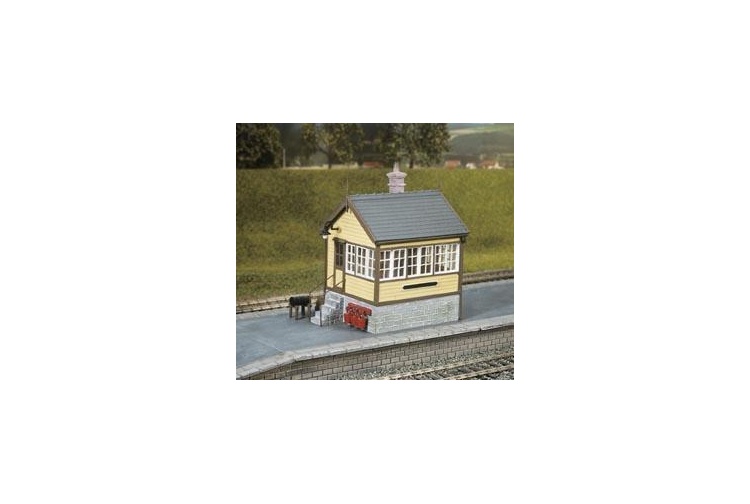 Ratio 503 Platform / Ground Level Signal Box Plastic Kit