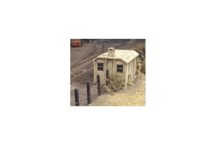 Ratio 518 Concrete Lineside Hut assembled