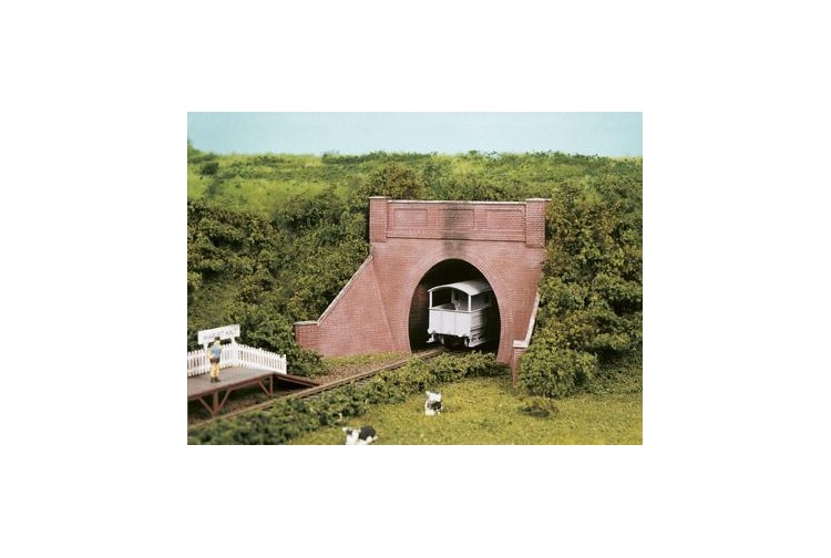 Wills Kits SS59 Brick Tunnel Mouth And Wing Walls assembled