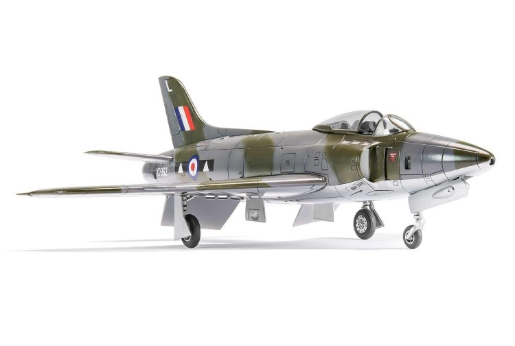 Airfix A04003 Supermarine Swift F.R MK5 Model Aircraft Kit assembled