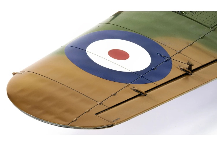 Airfix A09191 Avro Anson Mk.I Closeup Wingtip