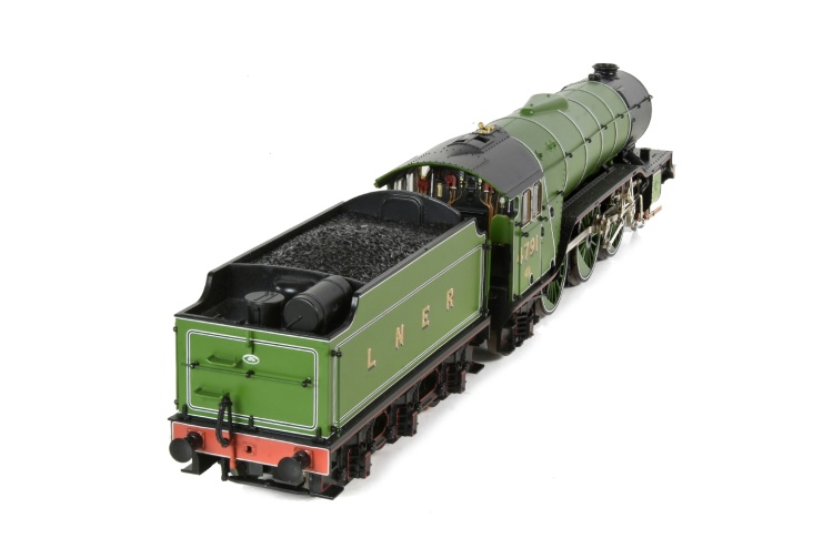 Bachmann Branchline 35-200 OO Gauge NER V2 4791 LNER Lined Green pic3