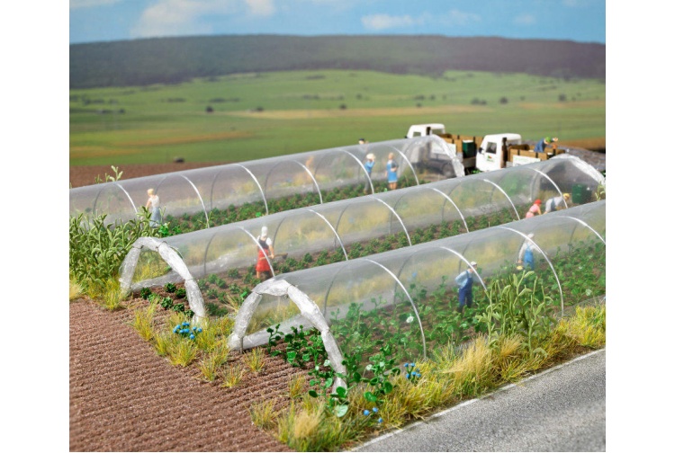 Busch 1399 Plastic Polytunnels 200mm