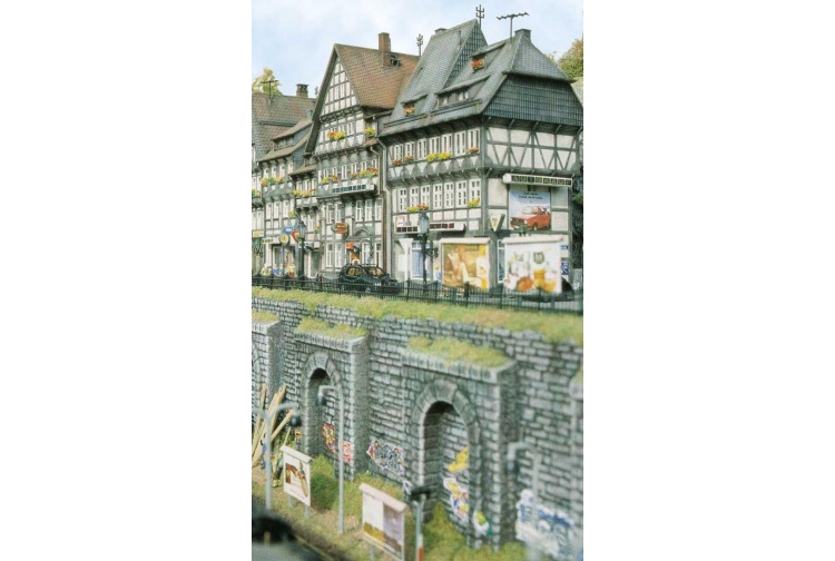 Busch 7032 Wall With Arches (2)