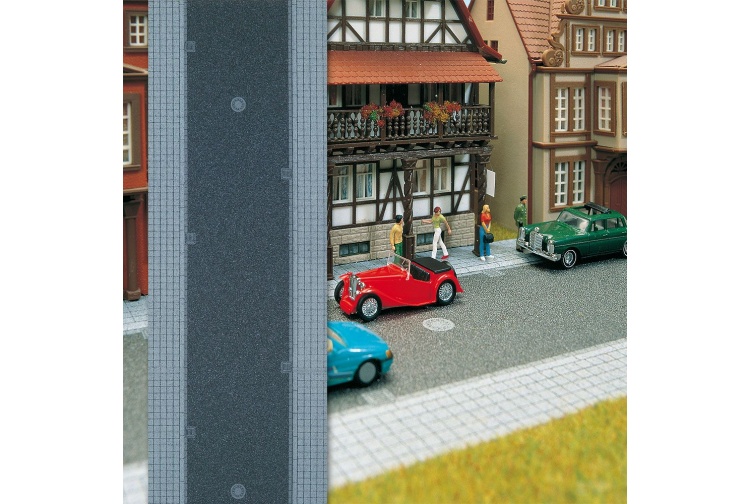 N gauge Model Railway Scenery Busch 8138 Town Street