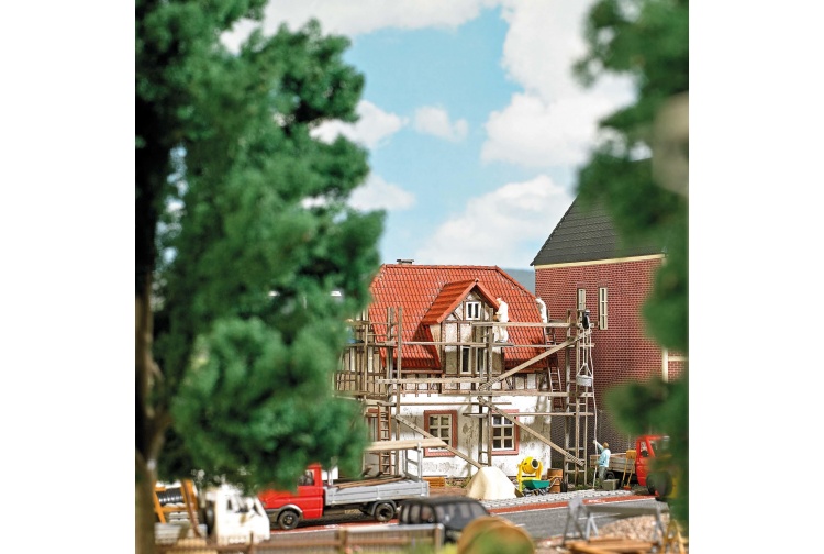 Busch 1372 OO/HO Wooden Scaffolding Kit