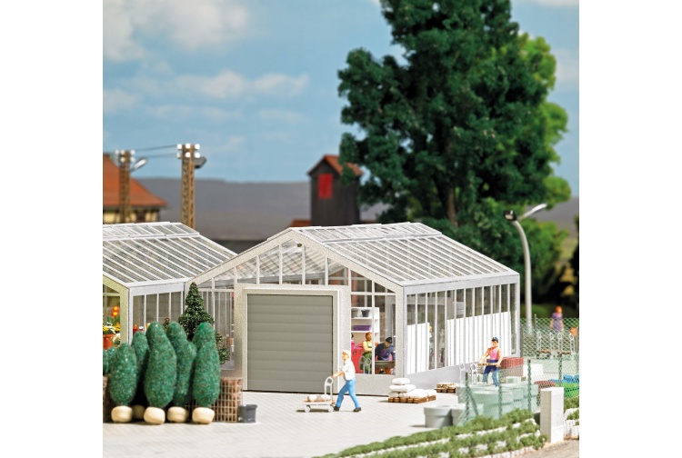 Busch 1547 Garden Center Greenhouse OO Gauge Plastic Kit