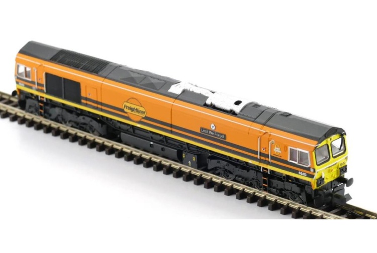 Dapol 2D-007-013D N Gauge Class 66 413 'Lest We Forget' Freightliner (DCC-Fitted)