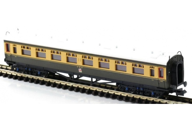 Dapol 2P-000-159 Collett Coach GWR Crest Front Right