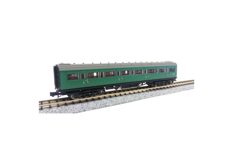 Dapol 2P-012-304 Maunsell BR 1st Class Coach SR Green 7367