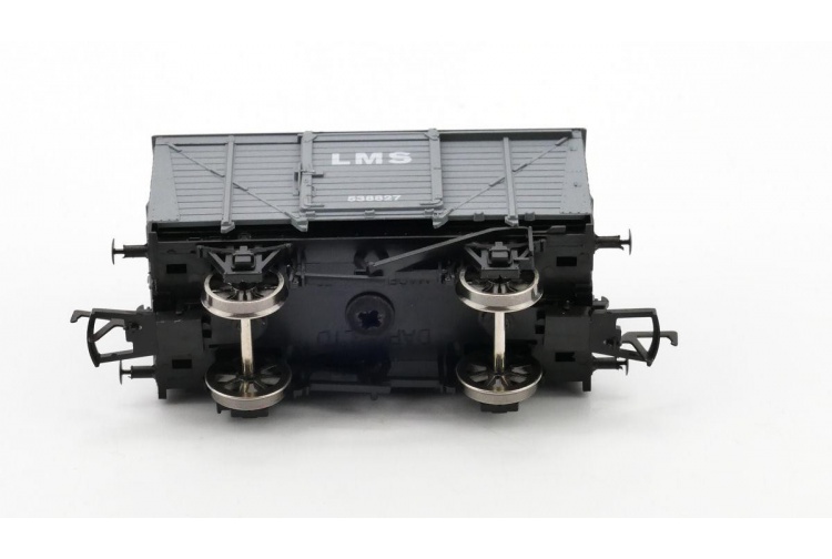 Dapol 4F-011-009 Ventilated Van LMS 538827 Bottom