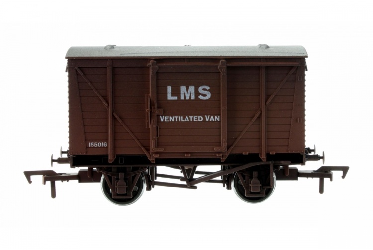 Dapol 4F-011-024 Ventilated Van LMS Bauxite 155016 Weathered