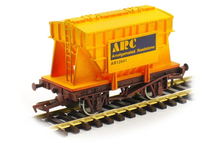 Dapol 4F-035-103 Presflo Cement Wagon Amalgamated Roadstone AR12641 Weathered Front Left