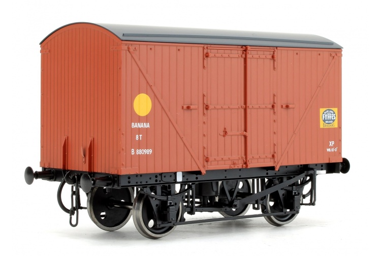 Dapol 7F-016-001 10 Foot Chassis Wagon B880898 Fyffes Banana Van Bauxite Front Left