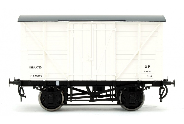 Dapol 7F-057-004 10 Foot Chassis Wagon B872095 Insulated Van White