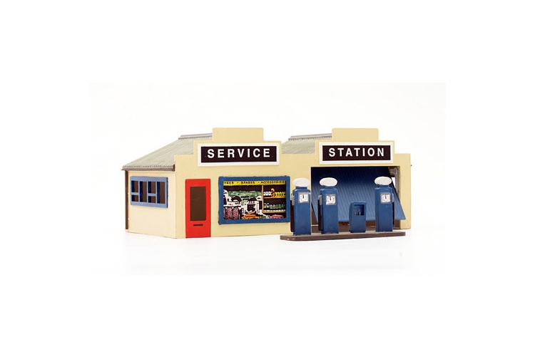 Dapol C032 Kitmaster Petrol Station OO Gauge Plastic Kit