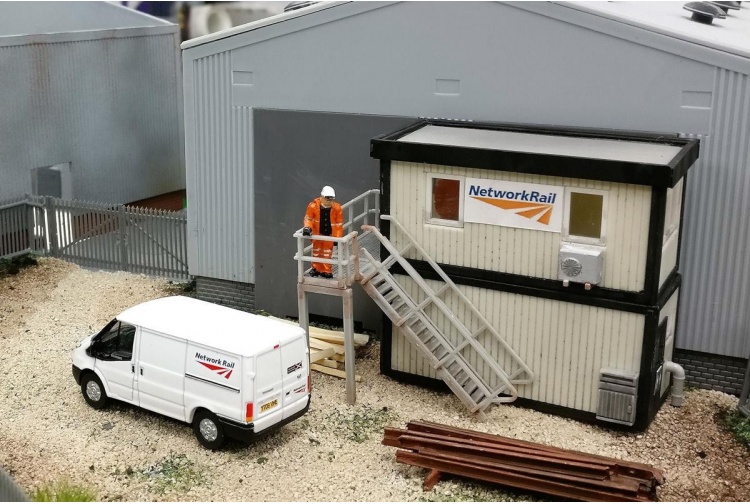 Gaugemaster GM422 Fordhampton Site Office Kit Example Layout