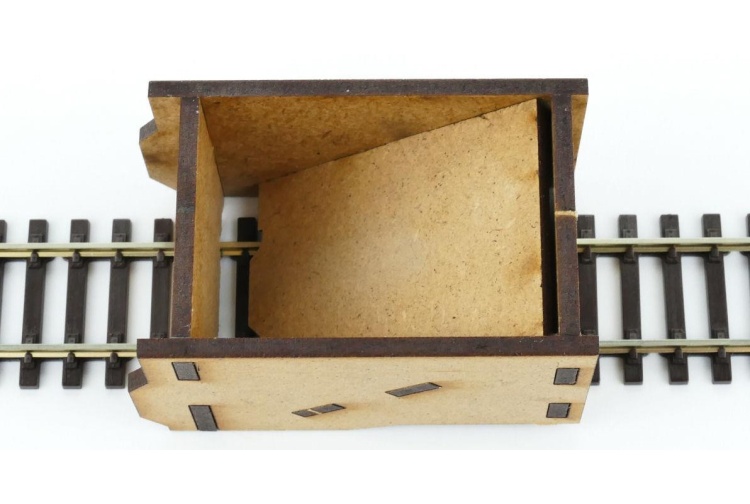 Gaugemaster GM65 Track Ballasting Aid In Use Top