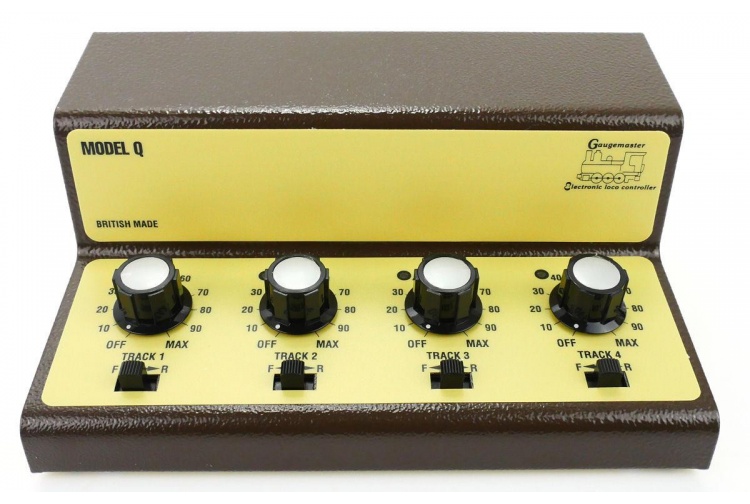 Gaugemaster GMC-Q Four Track Cased Controller Controls