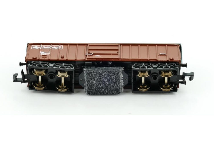 Gaugemaster GM2420102 N Gauge Track Cleaning Wagon pad detail