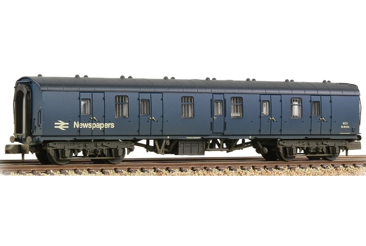 Graham Farish 374-045 BR Mk1 BG Brake Gangwayed BR Blue (Newspapers)
