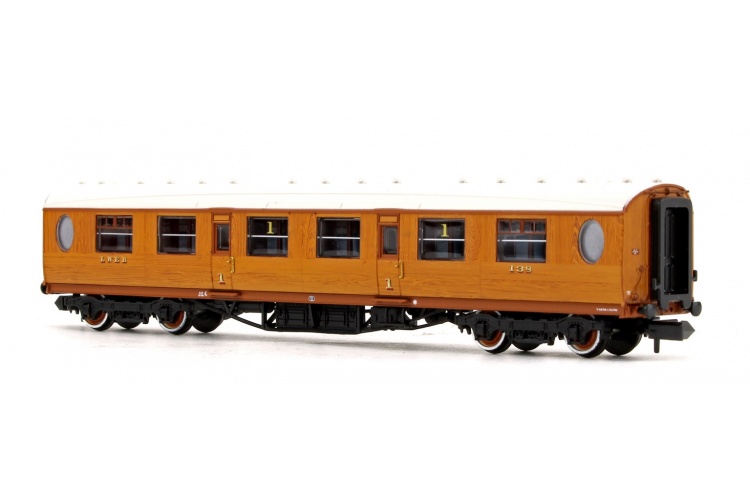 Graham Farish 376-200 LNER Thompson First Corridor LNER Teak Effect No.138 Rear Left