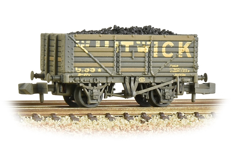 Graham Farish 377-094 N Gauge 7 Plank Wagon End Door 'Whitwick' Grey