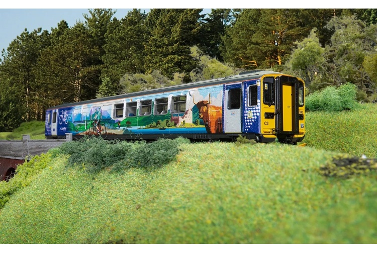 hornby-r30071-scotrail-class-153-no-153380-1