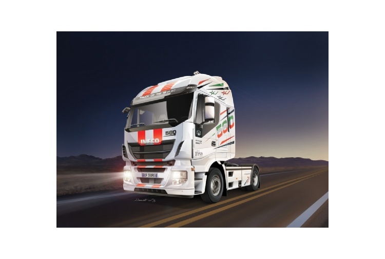 Italeri 3899 Iveco Stralis Hi-Way Euro 5 Front Left