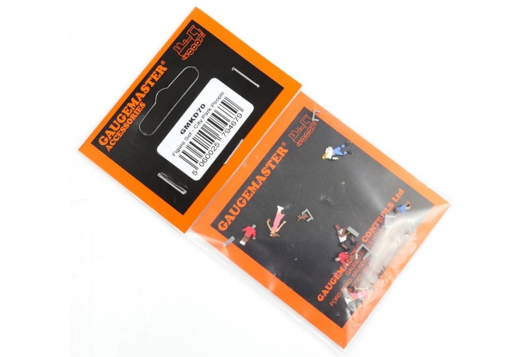 Kestrel GMKD70 D At the City Park and Accessories Figure Set