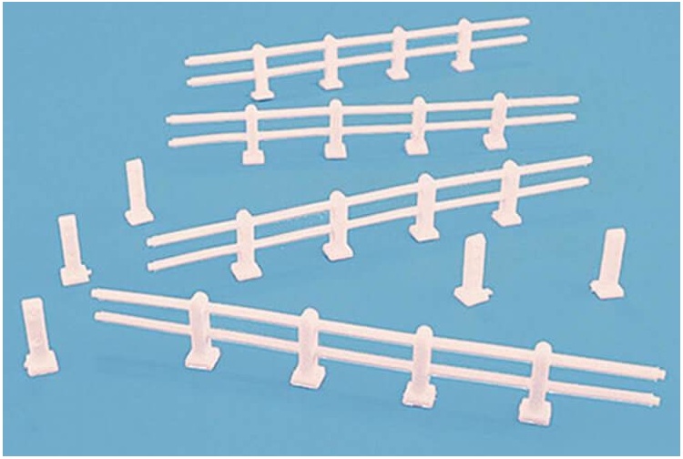 Modelscene 5027 Post And Rail Fences OO Scale Plastic Kit