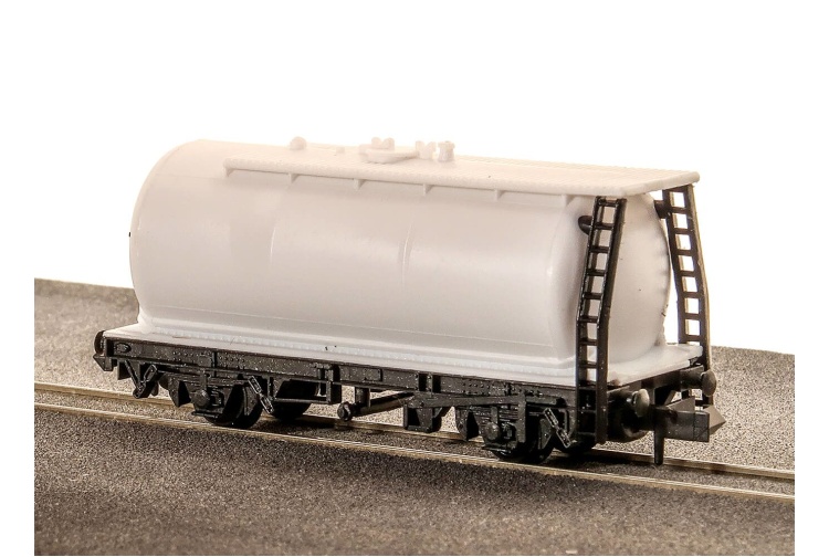 peco-knr-50-tank-wagon-n-gauge