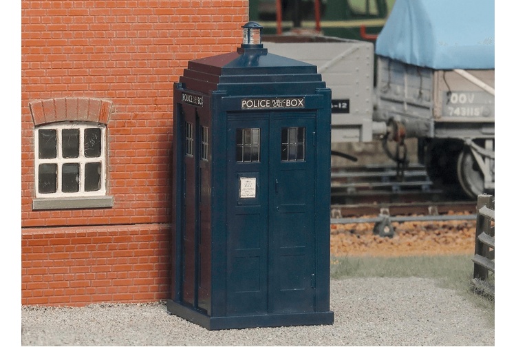 Peco LK-765 O Gauge Police Telephone Box