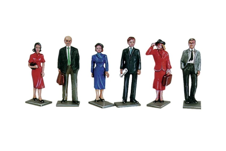 peco-op-10-lineside-petite-people-passengers