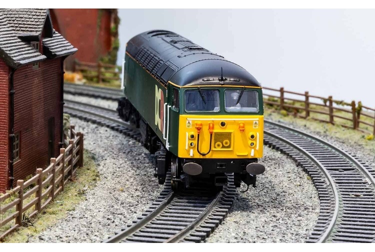 Hornby R3660 DCR Class 56 Co-Co pic3